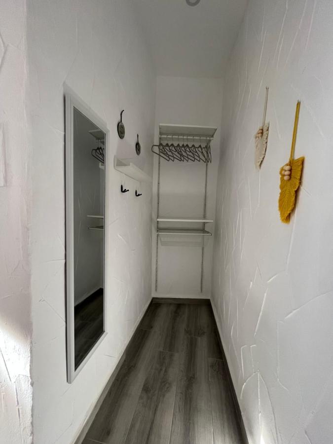 Apartamento La Lola - Patio Privado Jerez de la Frontera Exterior foto